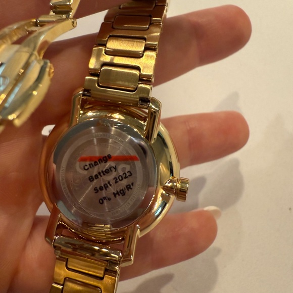 *NWT* Movado Women’s BOLD Sugar Dial Yellow Gold Watch